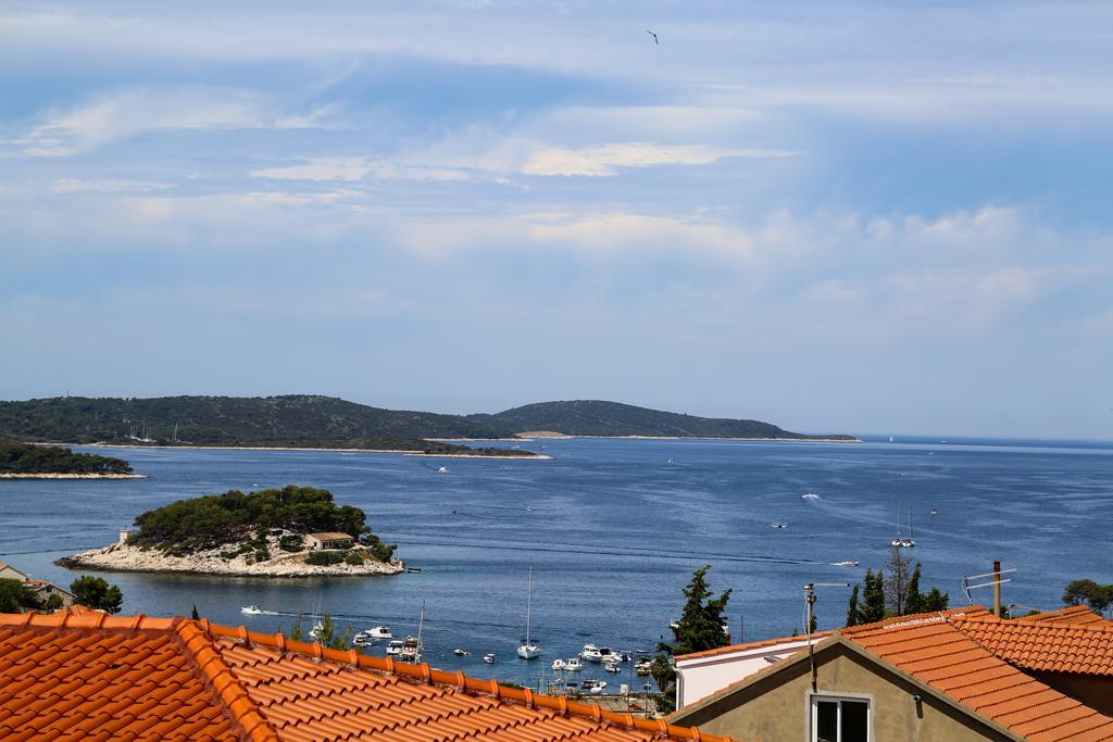 Apartments Divkovic Hvar Town Bagian luar foto